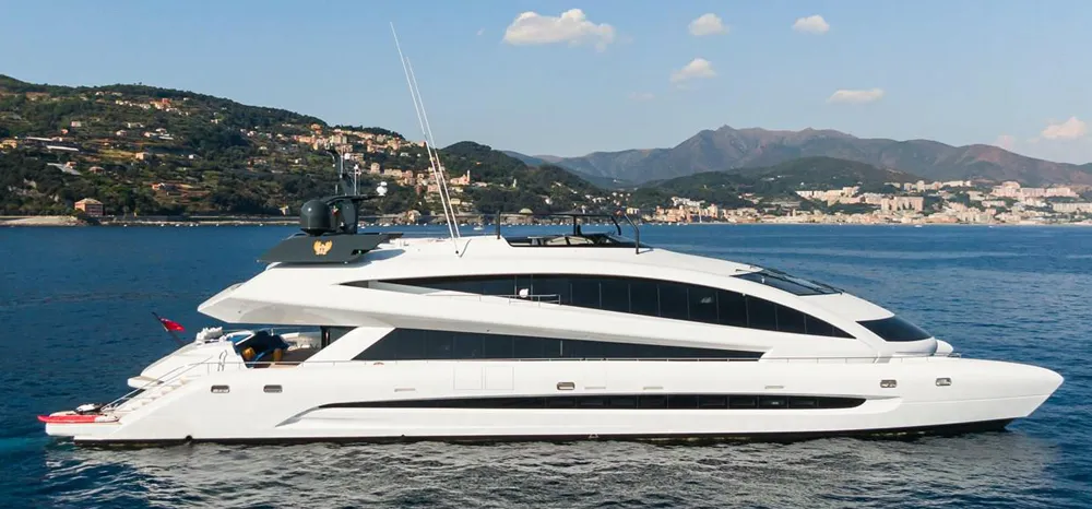 Royal Falcon One — view 1