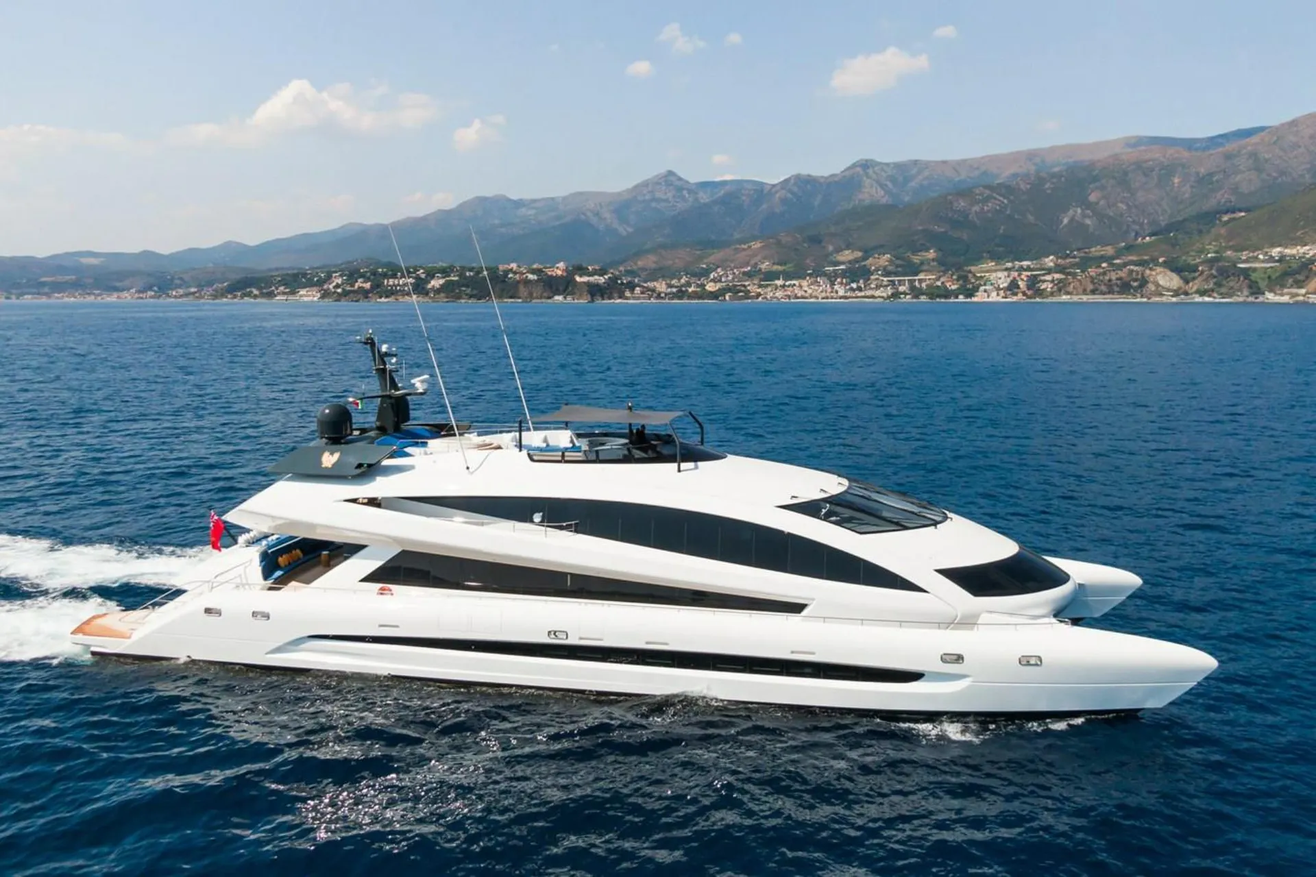 Royal Falcon One — photo 15